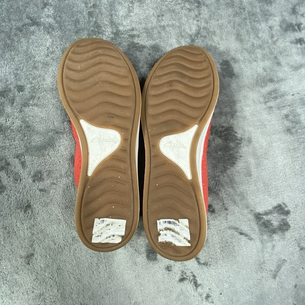 Clarks feel free